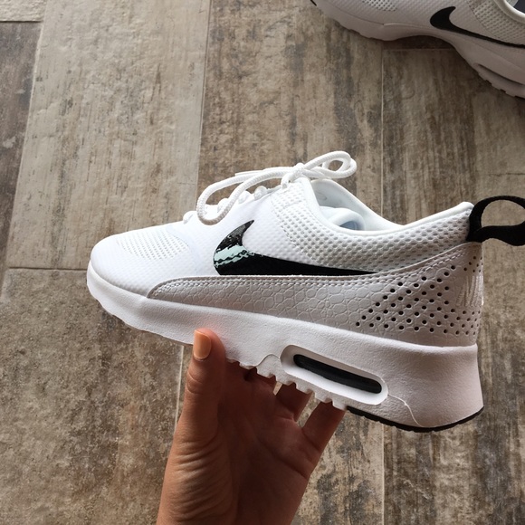 NIKE AIR MAX THEA CROC EMBOSSED SNEAK - Picture 3 of 7