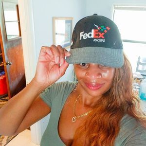 Meet your Posher, Alisa