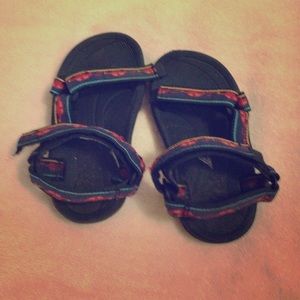 Toddler Tevas