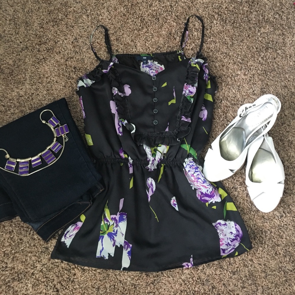 Gap Smal dressy top