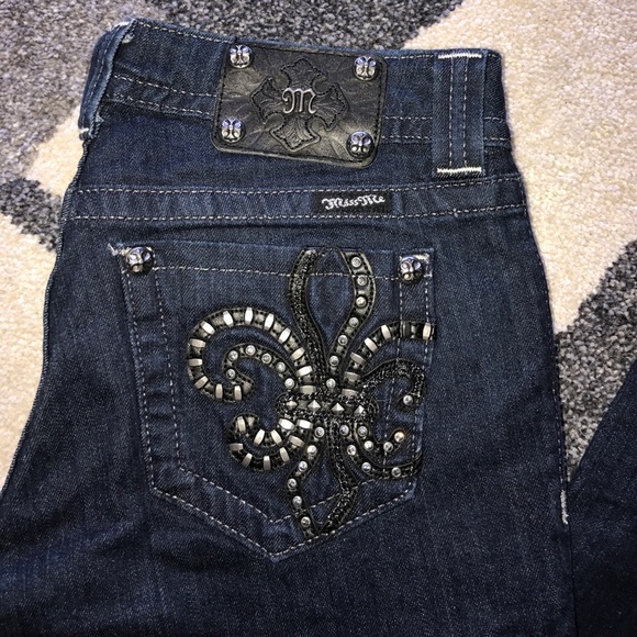 EUC Miss Me Jeans - Picture 2 of 3