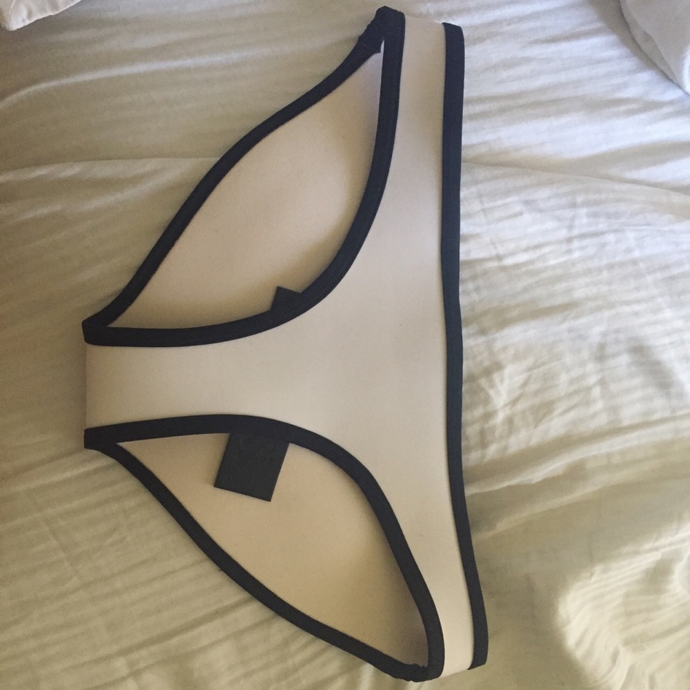 Triangl white bikini bottoms XS NWT