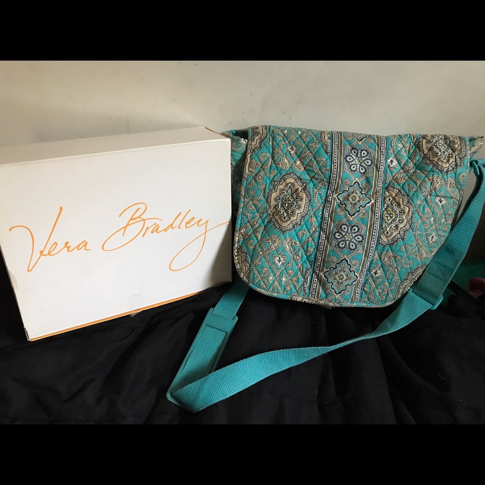 Turquoise Vera Bradley messenger bag