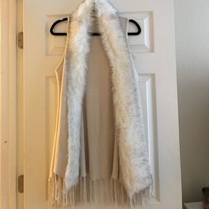 Tan fur trim vest with fringe
