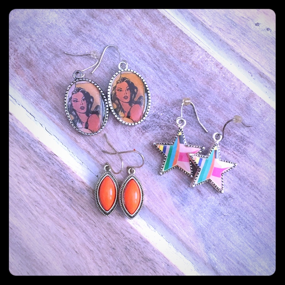 Bundle of earrings