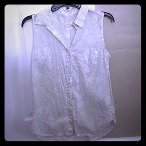 Gap XS button down neutral floral shirt