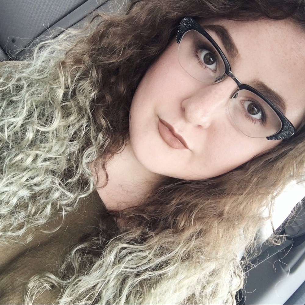 Meet your Posher, Emma