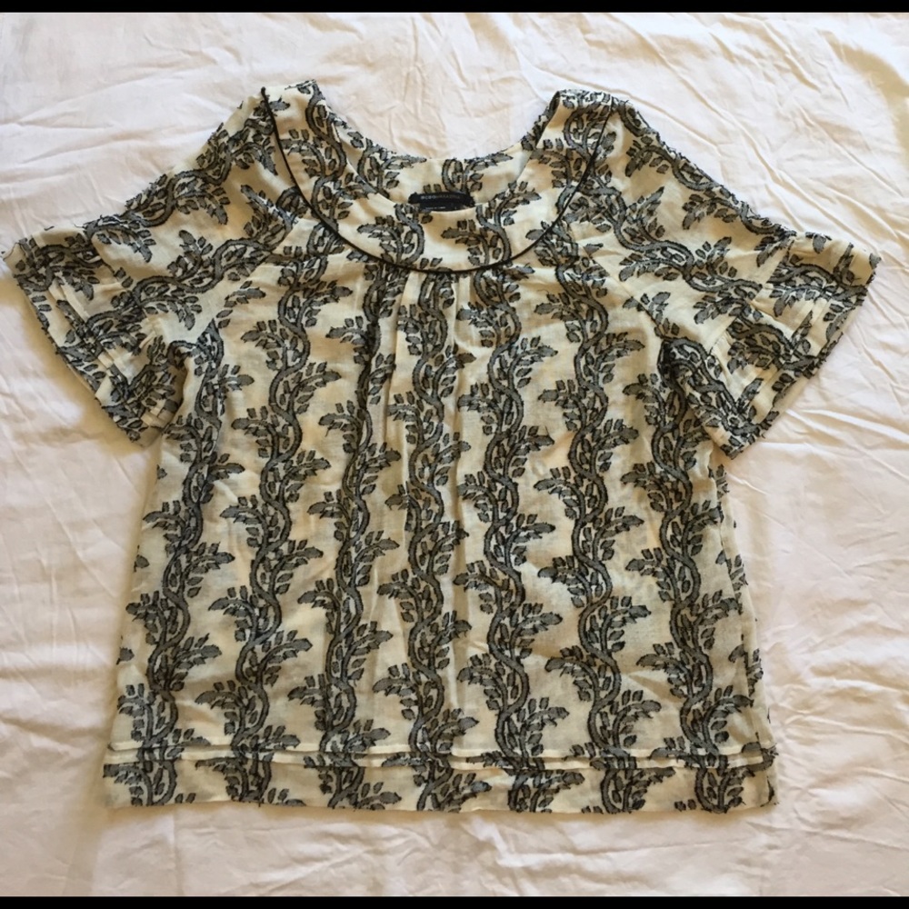 BCBGMAXAZRIA top, size L, cream with black floral
