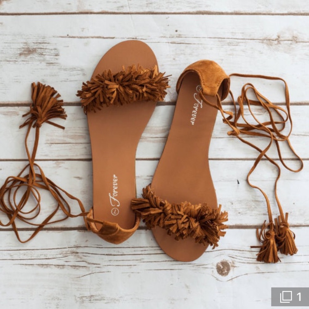 NWT Lace up sandal