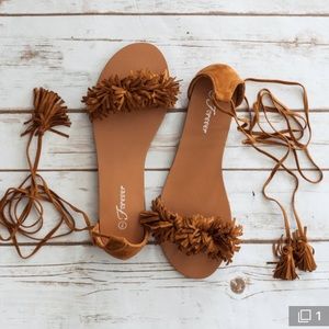 NWT Lace up sandal