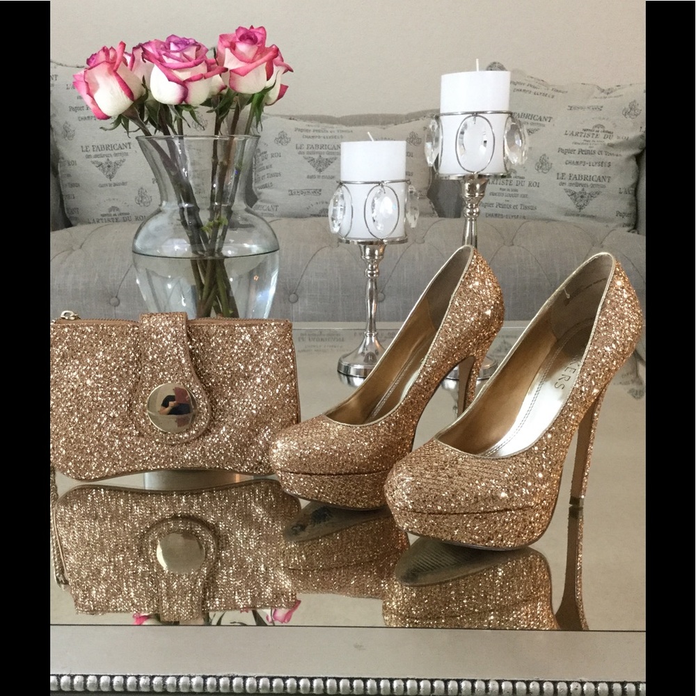 Heels w/ matching clutch bag