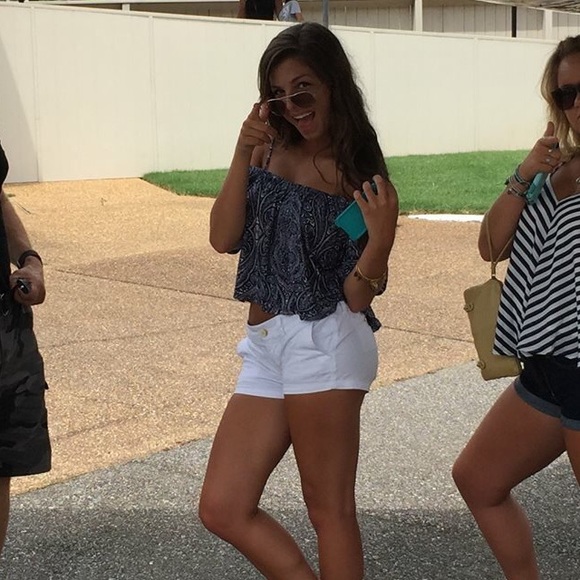 Top - Picture 2 of 2