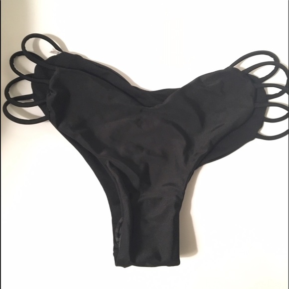 NWOT never worn Black bikini bottom size small - Picture 4 of 6
