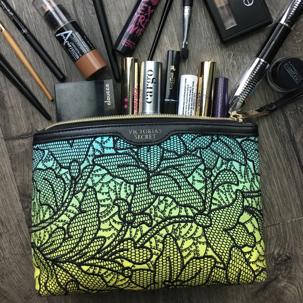 ➰ Victoria Secret Makeup Bag ➰