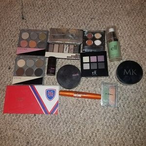 Makeup bundle💄