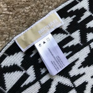 MICHAEL Michael Kors Accessories - Michael Korrs winter set MICHAEL Michael Kors Accessories - Michael Korrs winter set