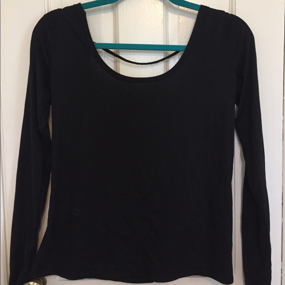 Fabletics • Low Swoop Back Long Sleeve