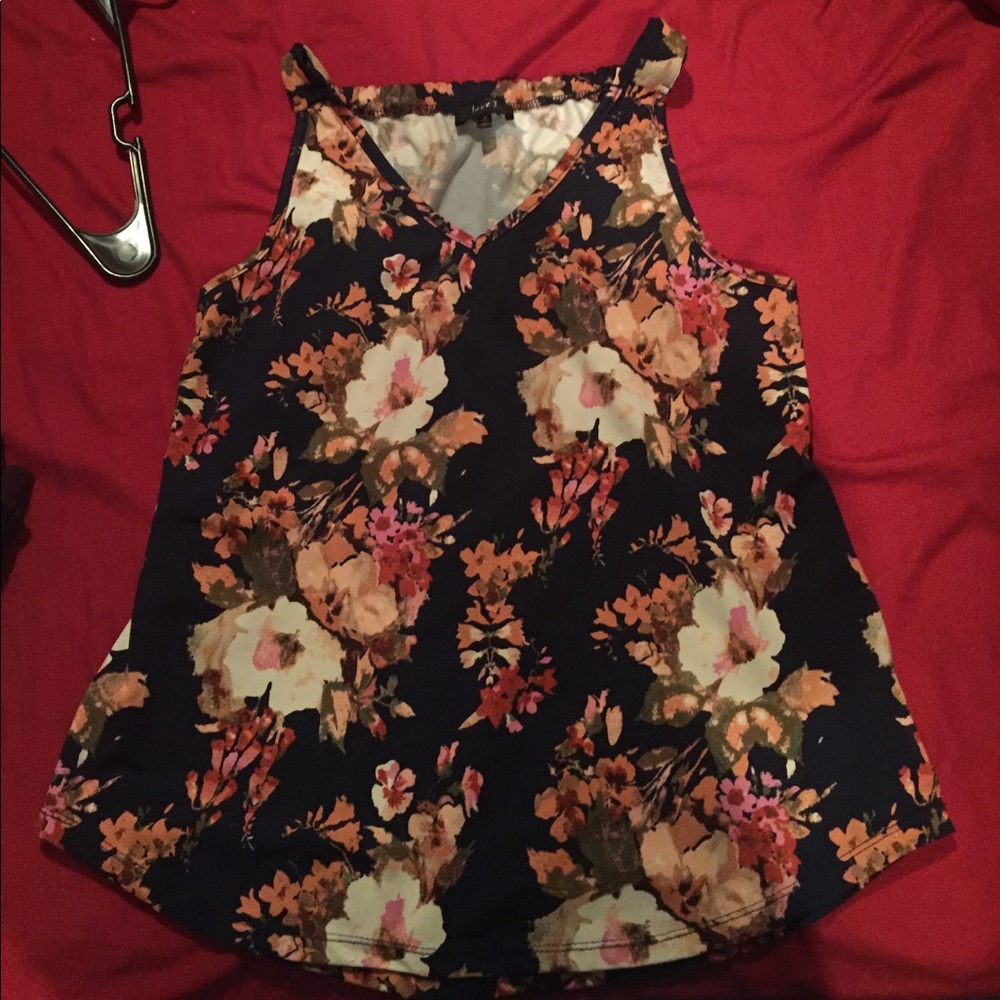 Floral top