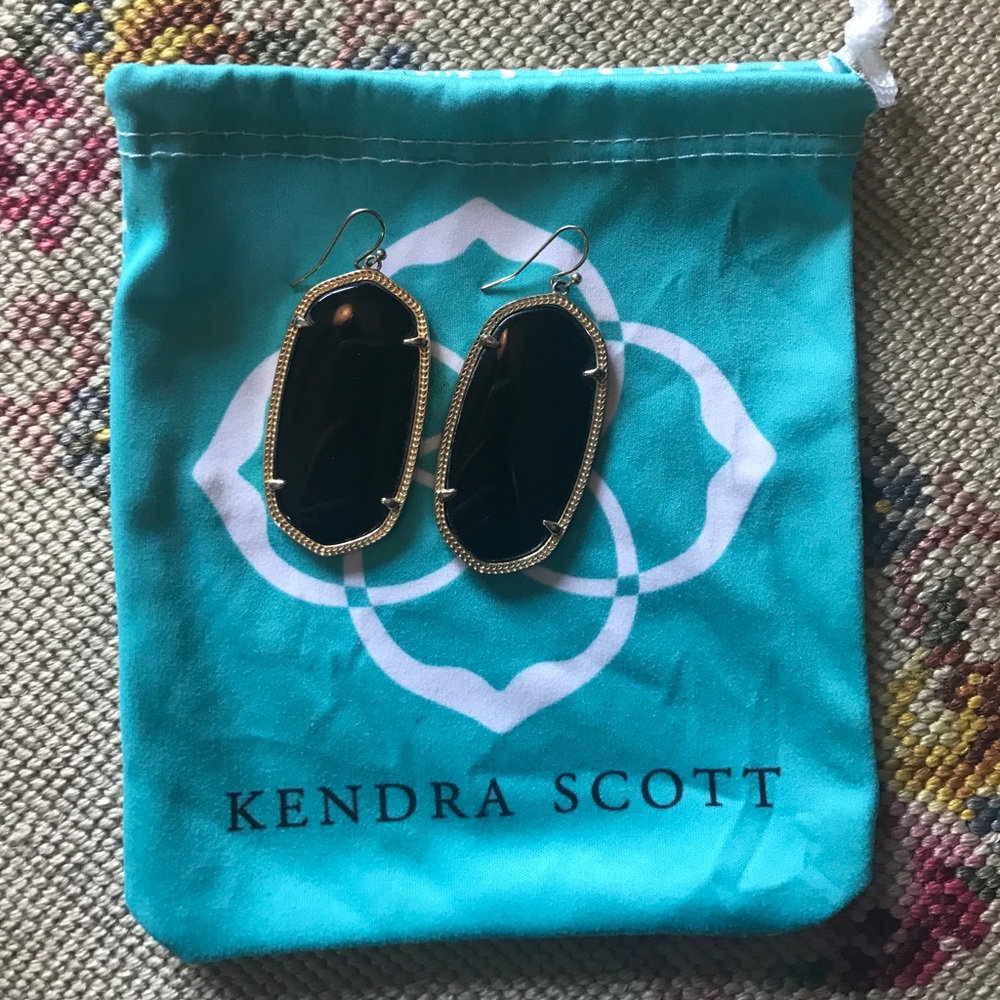 Kendra scott earrings