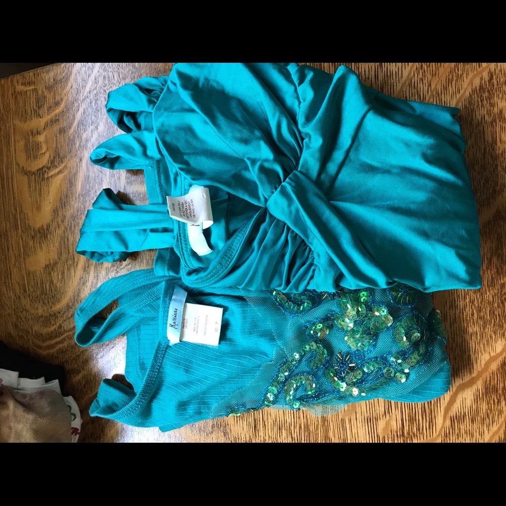 2 Marciano guess tops