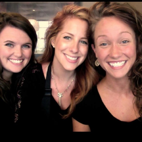 Meet your Posher, Mel - Picture 3 of 3