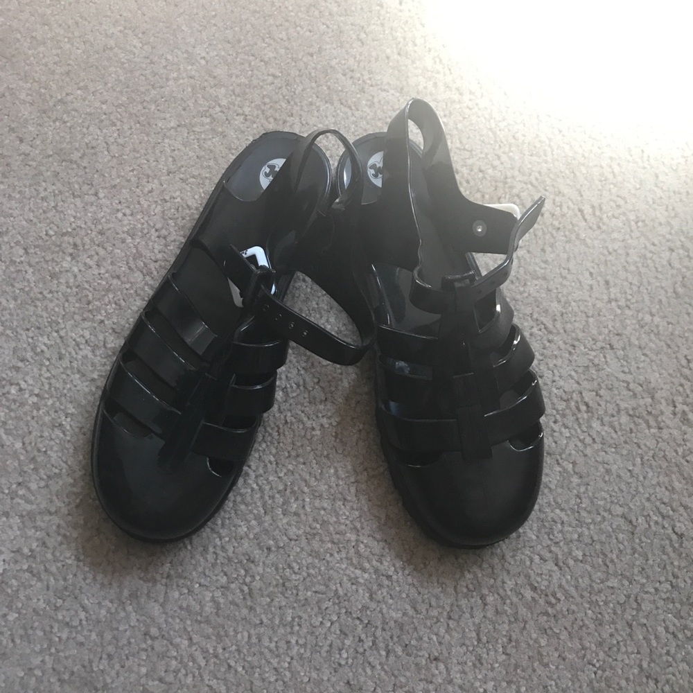 JuJu black jellies