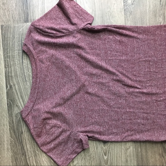 🖤 Mossimo supply co V-neck 🖤 - Picture 3 of 3