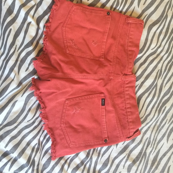 Rvca red shorts size 26 - Picture 2 of 3
