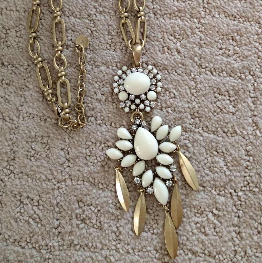 Stella & Dot statement pendant