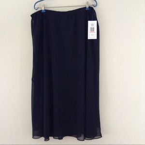 Black Flowy Evening Skirt Size 2x