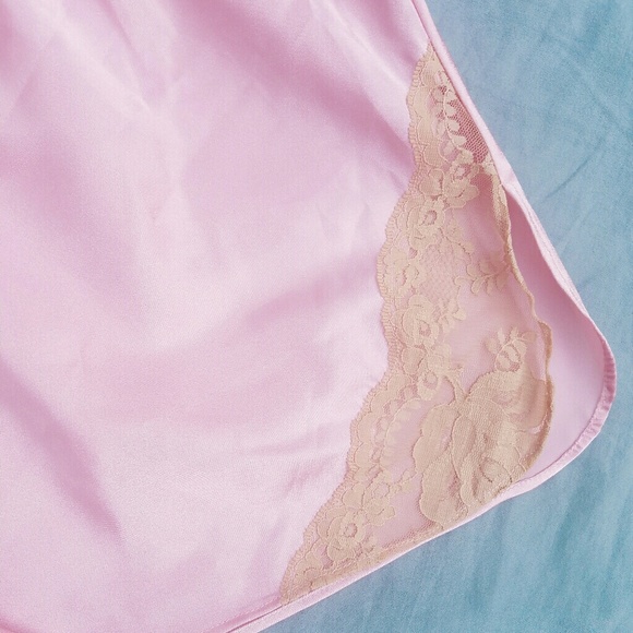 Silky Pink Shorts and Cami Set - Picture 4 of 4