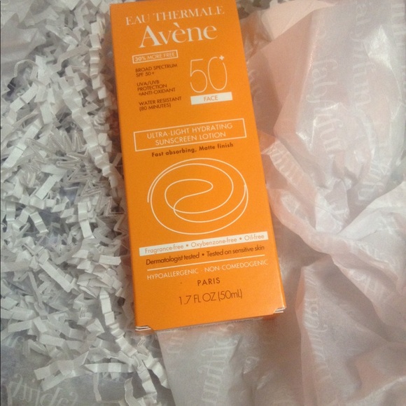 Other - NIB Eau Thermale Avene face lotion with SPF 50