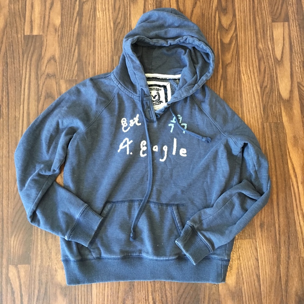AE navy sweatshirt