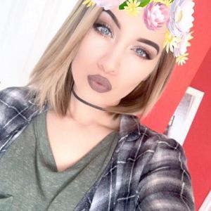 Meet your Posher, Calynn