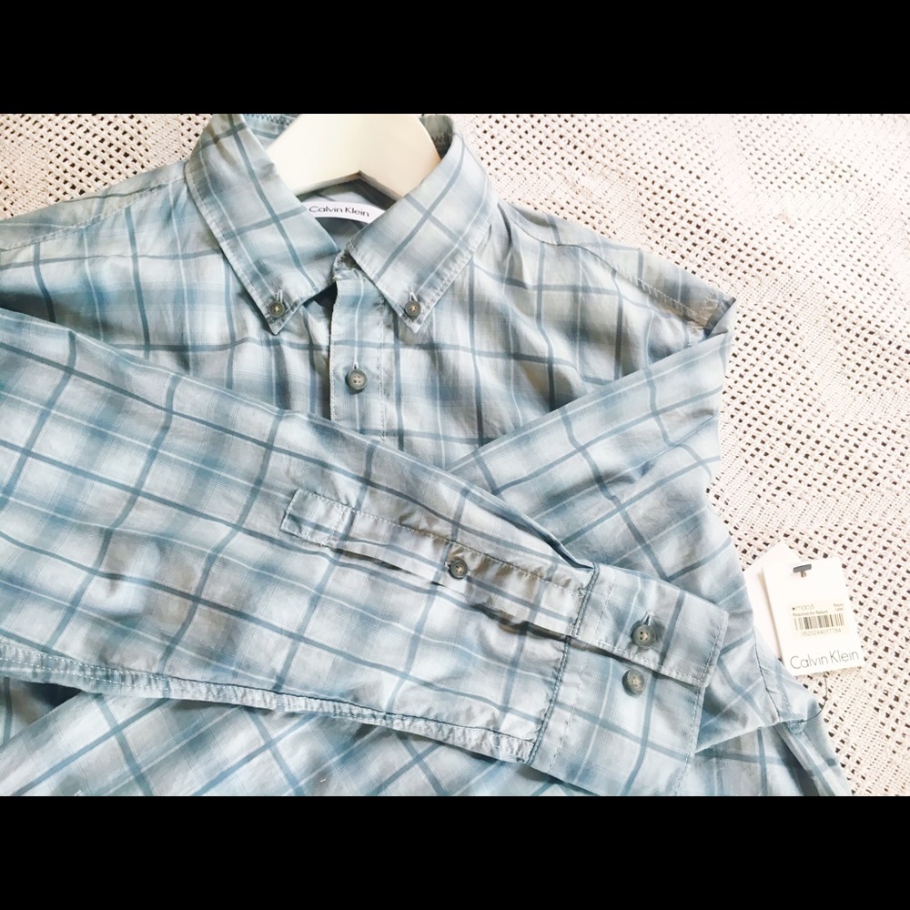 NWT Men's Calvin Klein Casual Button Down