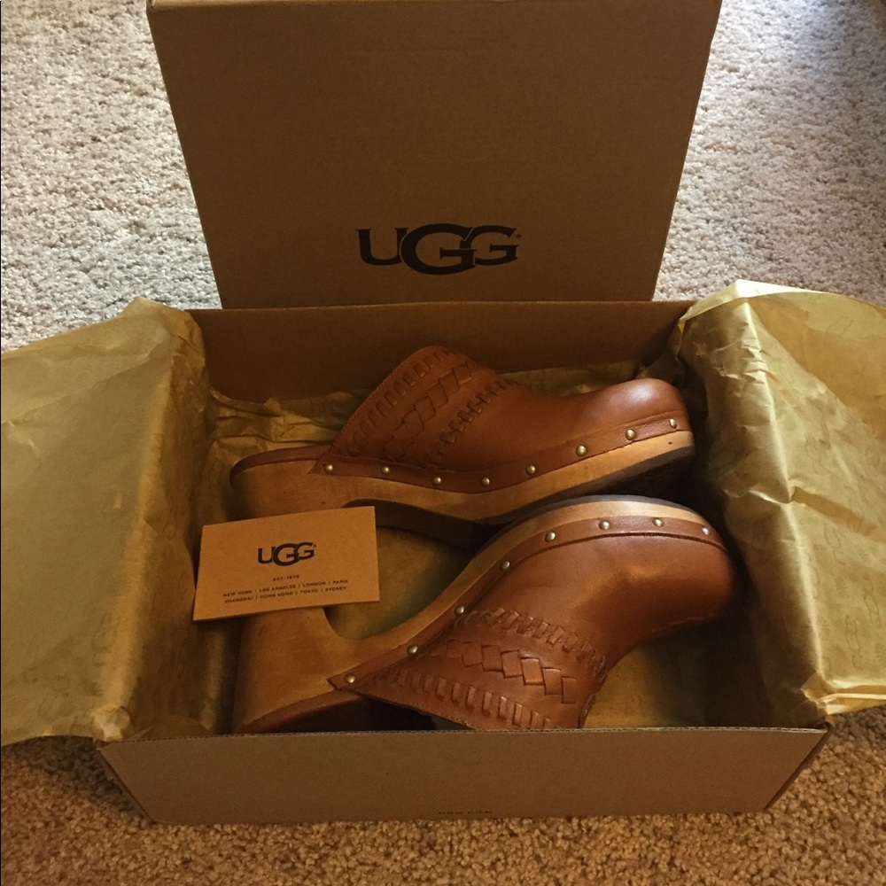 😌SOLD😌💕sale💕Ugg leather clogs - Picture 3 of 8