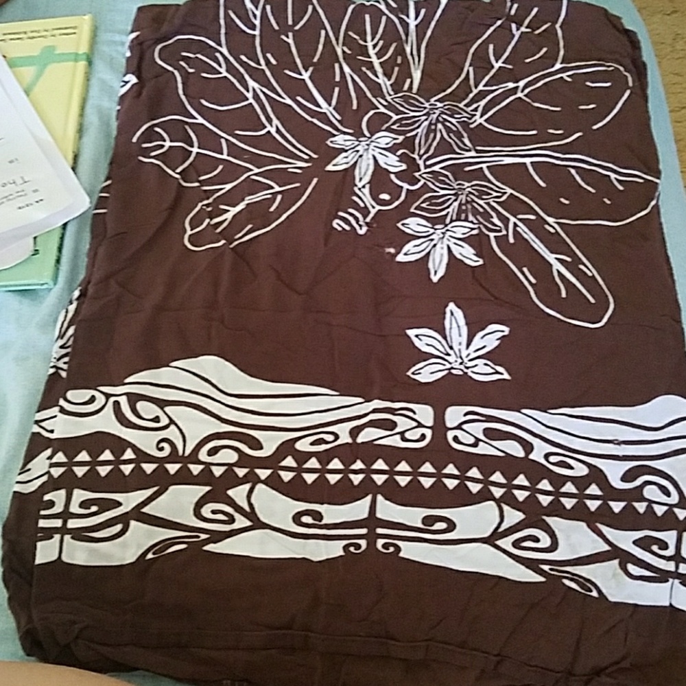 Wahine toa pareo/sarong