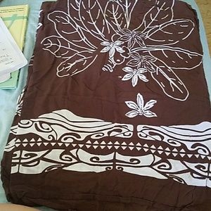 Wahine toa pareo/sarong