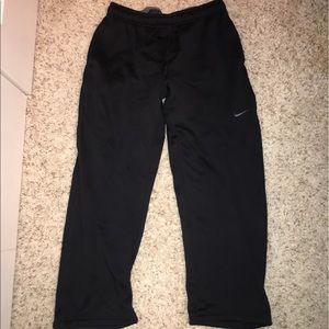 Nike therma-fit sweats