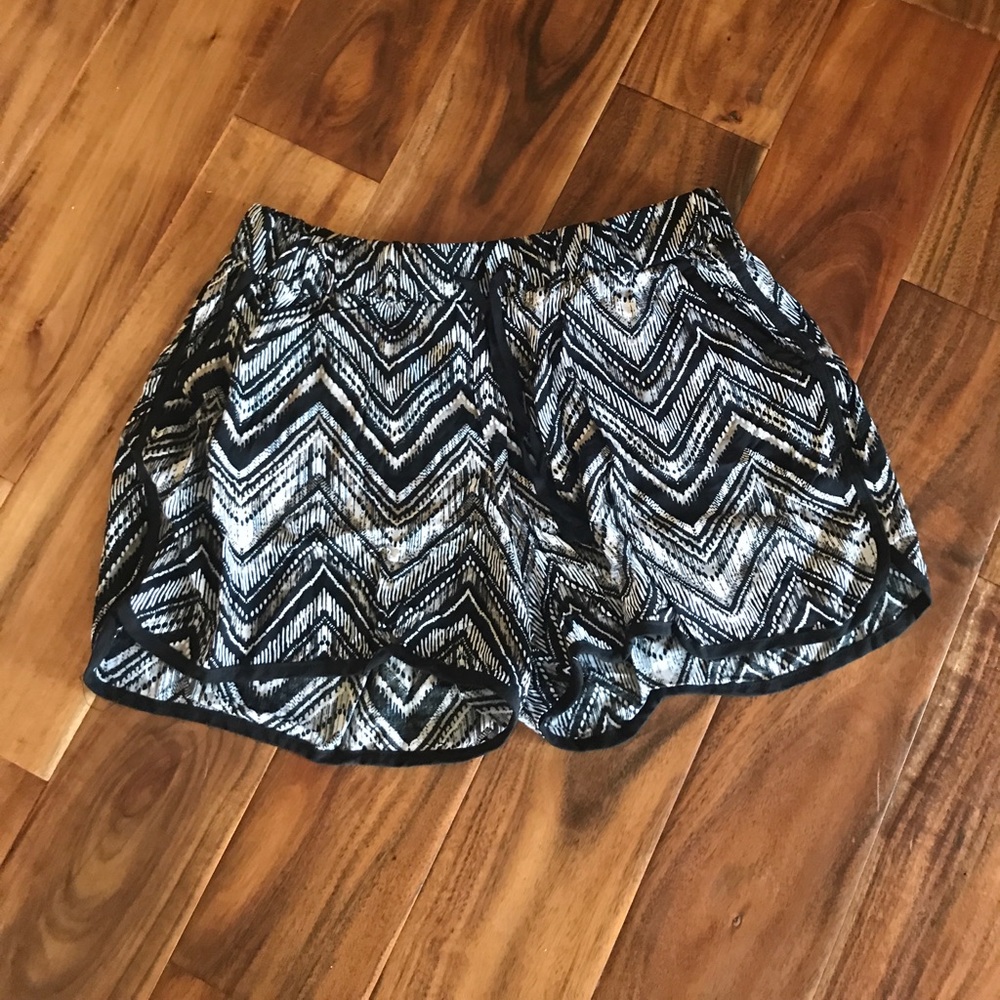 Patterned shorts