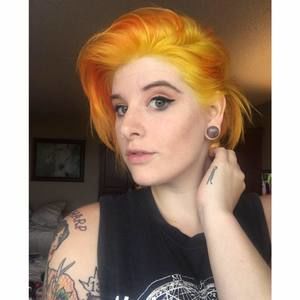 Meet your Posher, Lydia