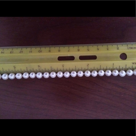 Pearl Necklace - Picture 3 of 5