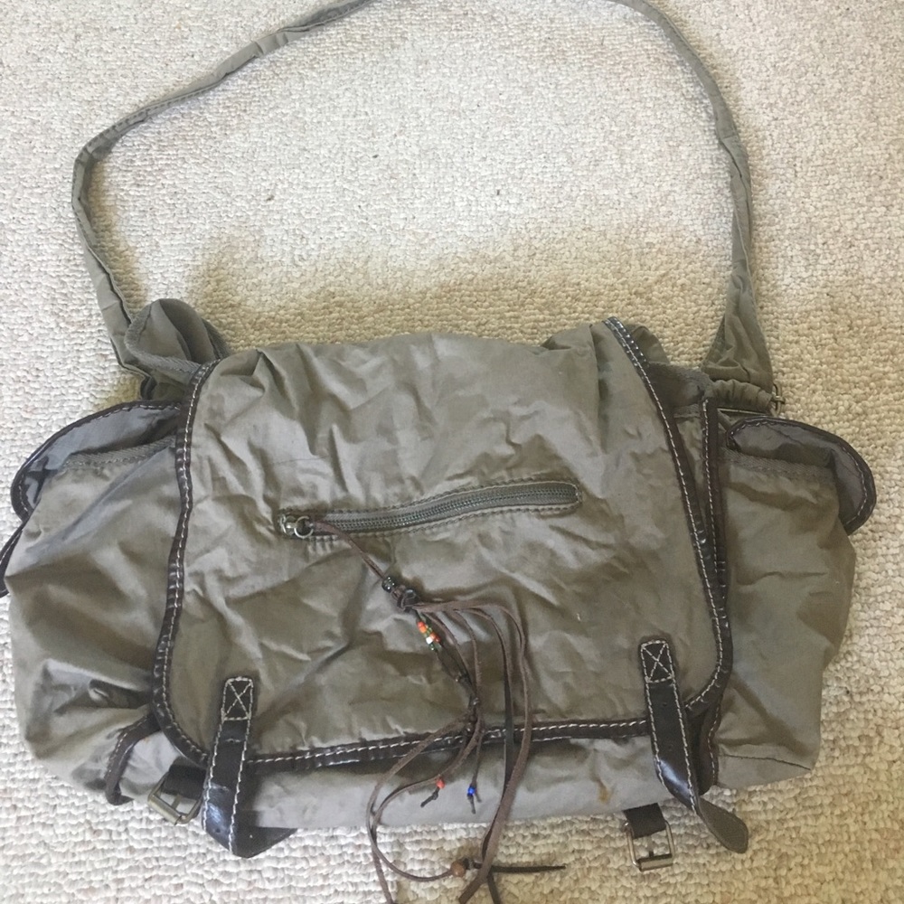 American eagle satchel backpack. Gray.
