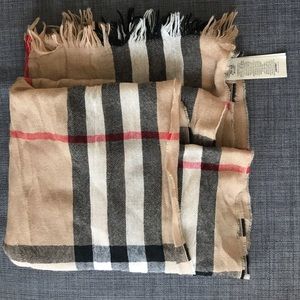 AUTHENTIC BURBERRY PLAID SCARF