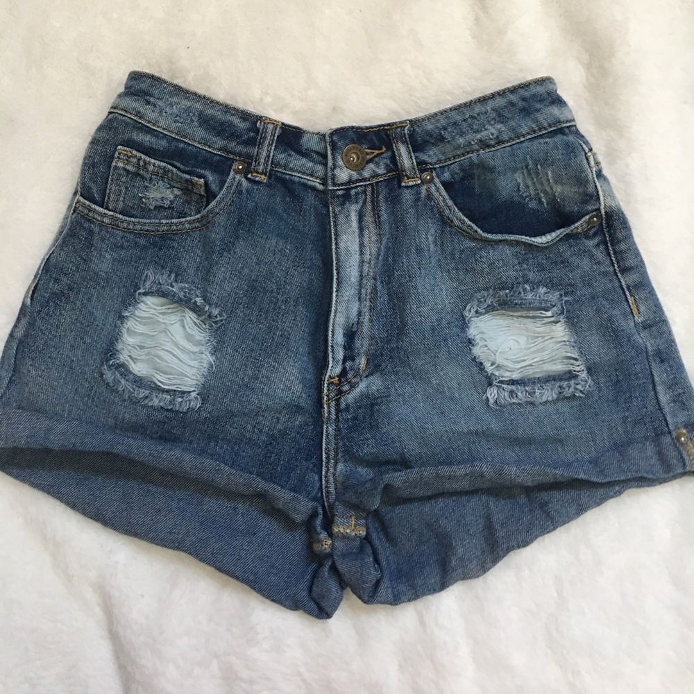 Bullhead denim co. Mom denim short size 5
