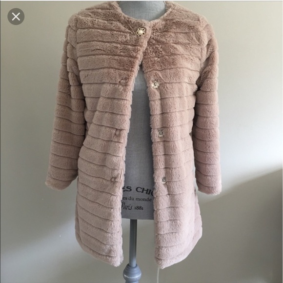 Jackets & Blazers - Three Qtr Sleeve Faux Fur Coat