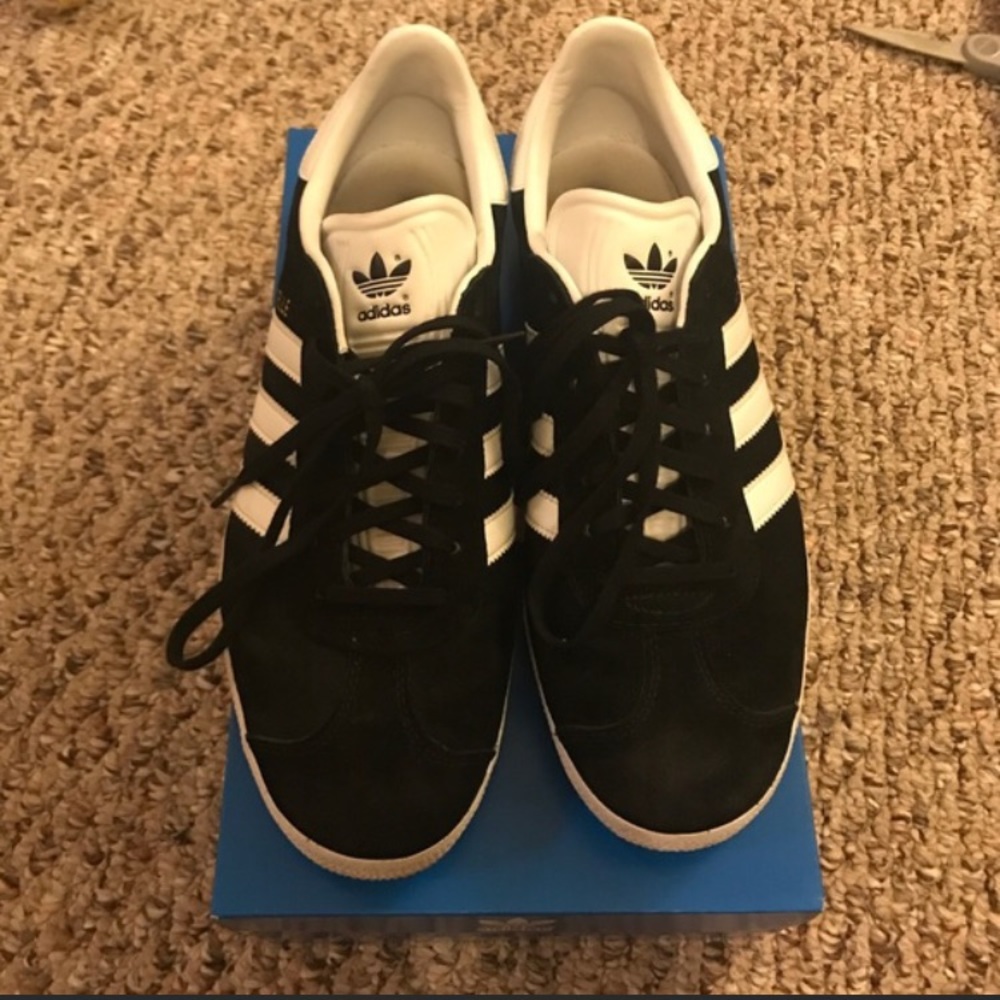 Adidas Gazelle Shoes Size 10