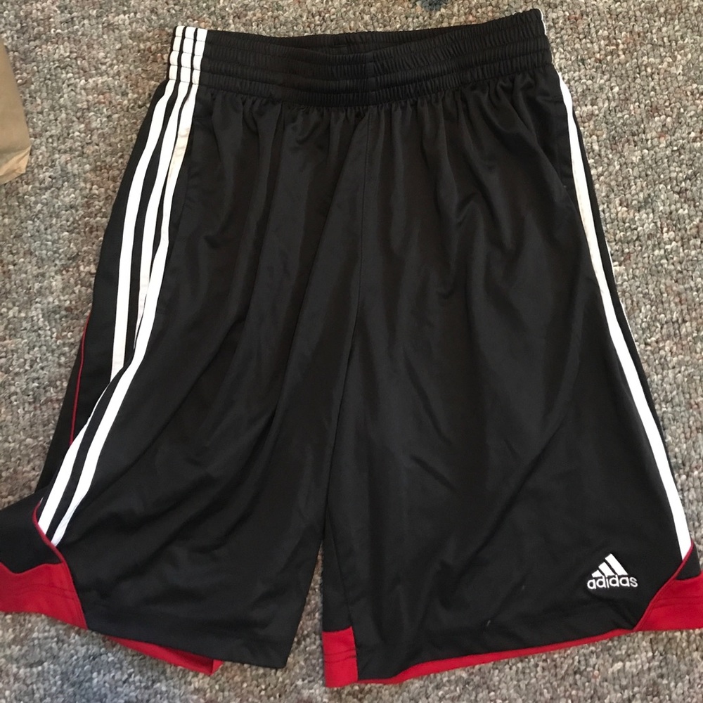 Men's medium adidas basketball shorts