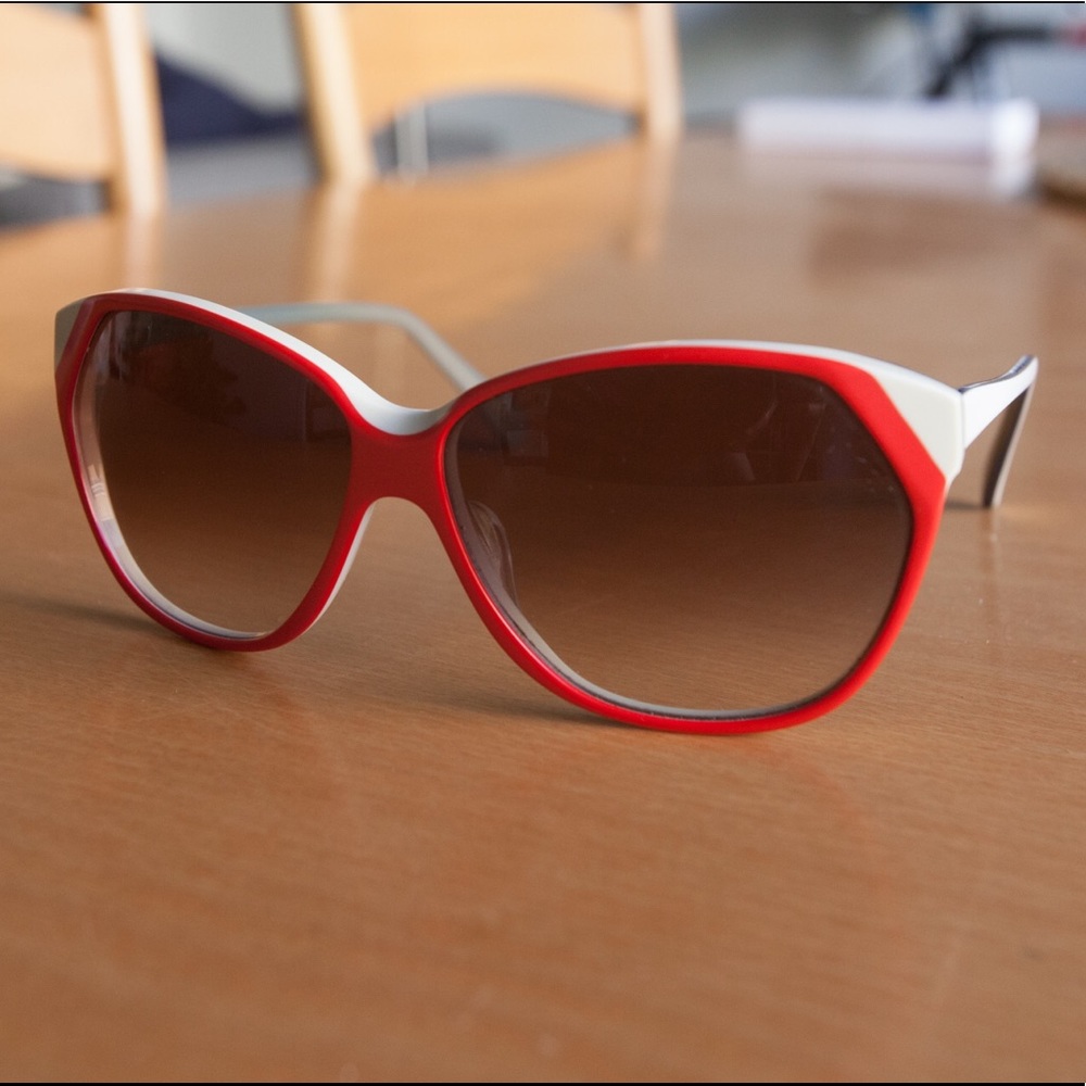 Selima Zazou Sunglasses in red