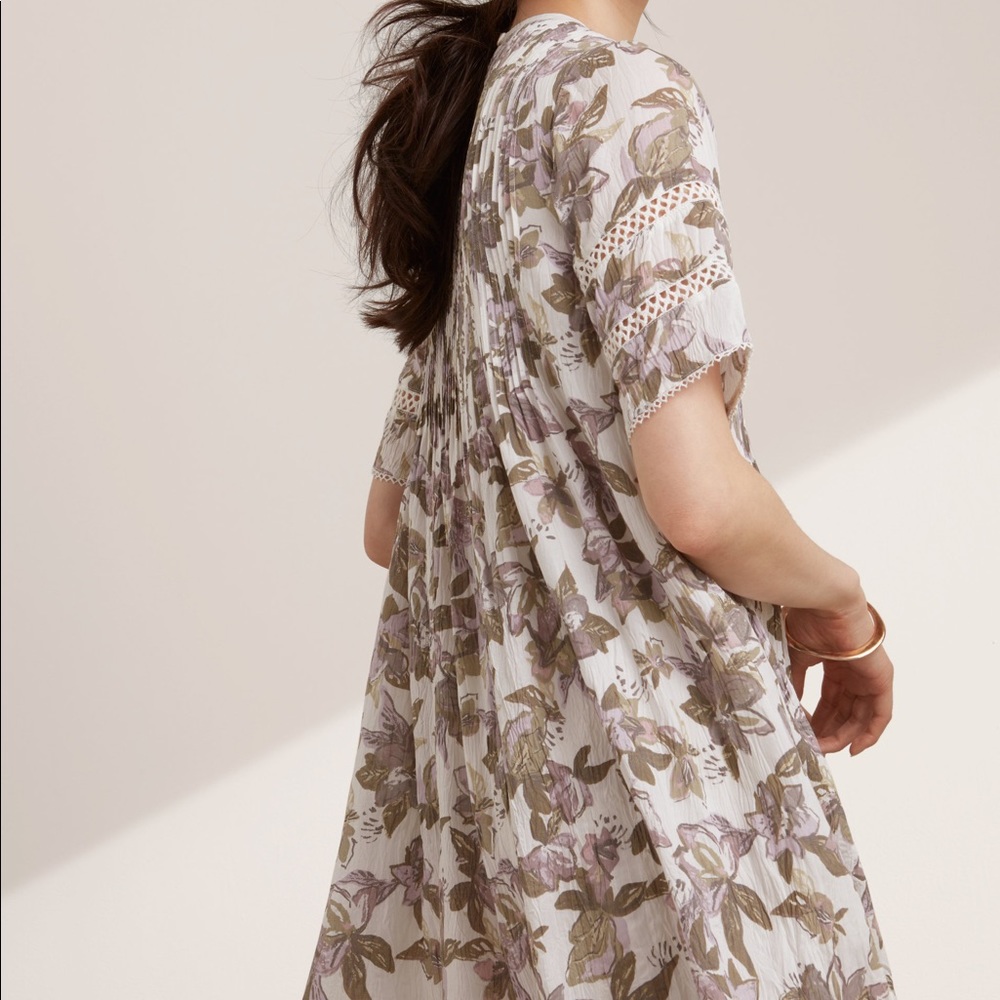 Aritzia Wilfred Sonore Dress XXS white floral